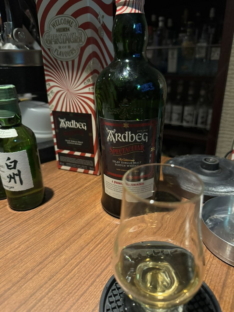 shin_m4's tweet photo. バー ランバリオンってところで飲んできたわ〜〜〜
最高だった、またいきたい https://t.co/Uu0WqYREoL