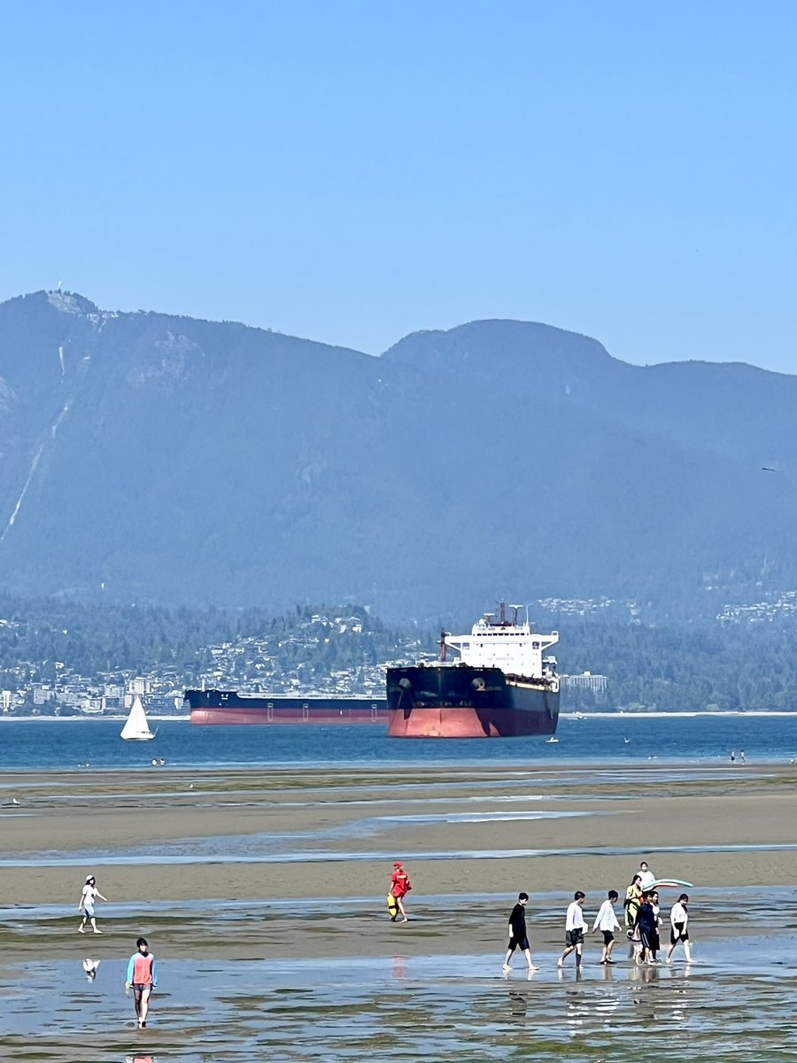 gregglatz's tweet photo. Wednesday commute part 2: rode along the beaches (Spanish Banks, Jericho Beach, Kits Beach) to get from UBC to downtown Van. Hot and sunny rides are the best rides.
#summer #bikeyvr #letsgobiking #ridebikes #bikelife #pedalpower #ridetowork #bikecommuter #biketowork https://t.co/1HNRbyRwep
