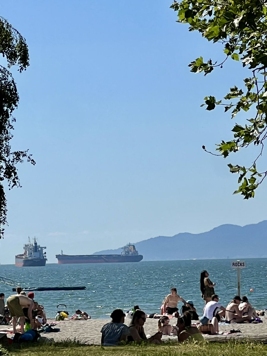 gregglatz's tweet photo. Wednesday commute part 2: rode along the beaches (Spanish Banks, Jericho Beach, Kits Beach) to get from UBC to downtown Van. Hot and sunny rides are the best rides.
#summer #bikeyvr #letsgobiking #ridebikes #bikelife #pedalpower #ridetowork #bikecommuter #biketowork https://t.co/1HNRbyRwep