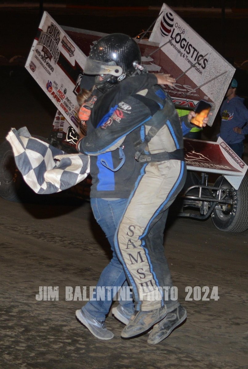 DT_RRracin's tweet photo. Up for episode 147, we had @DannySamsIII1 on the show! He has busted onto the scene in 2024! Knocking off some wins during Ohio Sprint Speedweek, and he has ran a lot of National stuff as well! Discussed:
🔸We found a driver that likes @TSS_Haubstadt! He had a good run going there back in April.
🔸An awesome Ohio Sprint Speedweek! 🏆
🔸 Other highlights from @jaxspeedway & @racecedarlake 
🔸 Future goals 📈
🔸 @Hooters and seafood is definitely 🤌 in Florida
🔸 In our other segments: @SummerNationals recap from Haubstadt, RTJ and SSI split, results from across the country. And what was on the food menu last week for the guys? 🐟🍔🍖🌮

Listen here: https://t.co/7AObgVZb5s

🟩https://t.co/v6gW10XsCd

🍎https://t.co/7TcIE0wQJS

Thanks to our sponsors: Rounders Too Pizza, Kron Farms, K&K Excavating