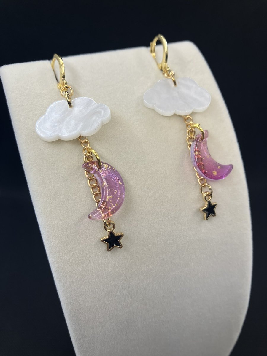 MeganDrebing's tweet photo. These beauties are back in stock! Only two pairs available. Shop now to snag a pair! 🥰🥰🥰 

https://t.co/ICR7zqEmc7 https://t.co/Purf07Xqj0