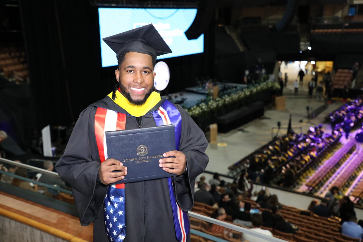 SiobhanLopez_'s tweet photo. New this week: @CHEPPtweets new white paper on #WorkforcePartnerships is out. Allowing workers, like Pedro @SNHU '24, to access #HigherEd through their employers can make college more accessible, affordable, and career connected.
Learn more: https://t.co/AcLduV4GPV https://t.co/6UXBwMRmuU