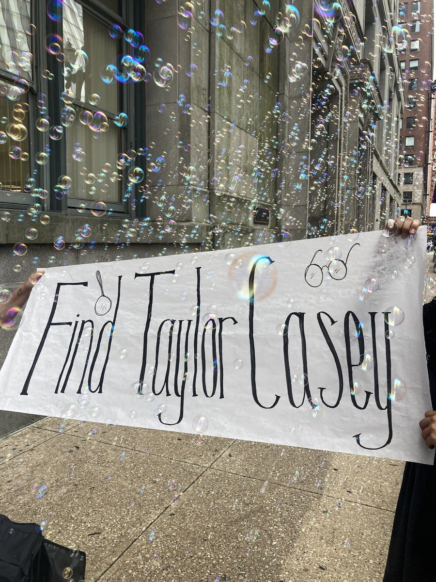 findtaylorcasey's tweet photo. Happy 42nd birthday Taylor 💓 Thank you to everyone who came out to this morning’s press conference. Join us noon-5pm at South Shore Cultural Center to celebrate and honor Taylor. Together we will #FindTaylorCasey. https://t.co/nLGBbddb1U