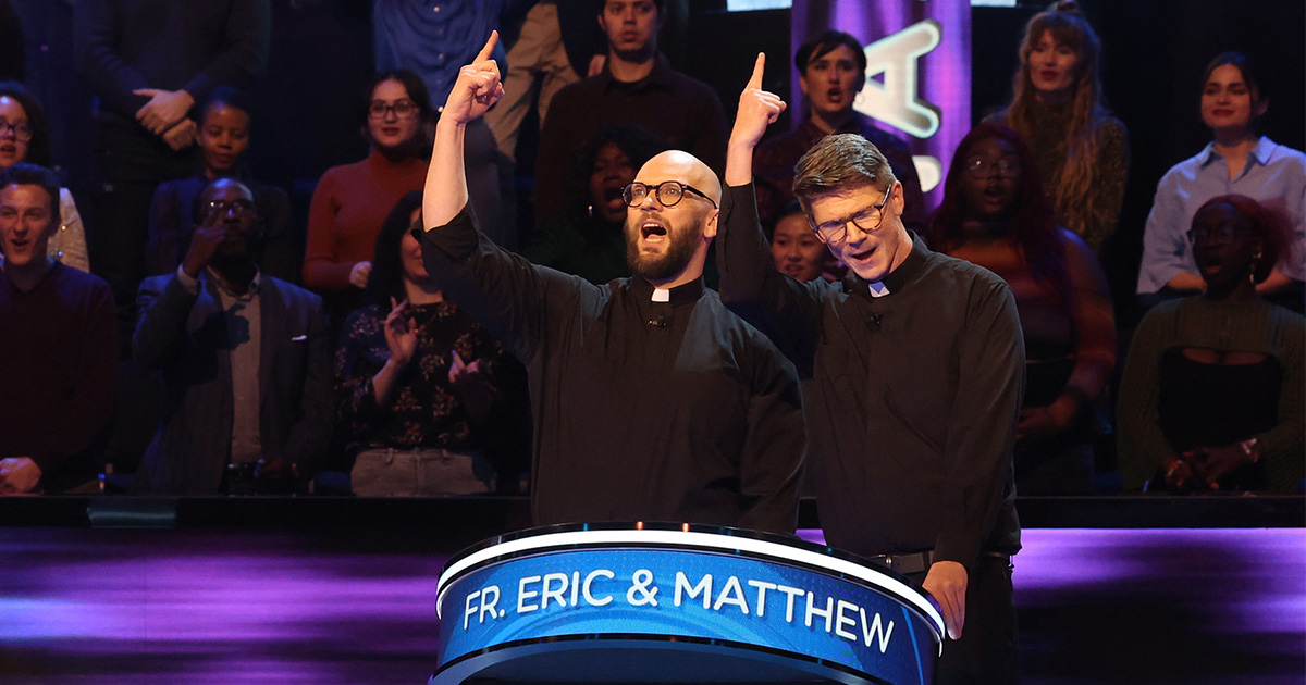 Fr. Eric Immel, SJ, and Matthew Zurcher, SJ, competed on "Beat Shazam," a Jamie Foxx-hosted game show about identifying songs as fast as you can for a shot at $1 million. Zurcher shared a bit about the #Jesuits and their mission with Foxx. ow.ly/48yP50SzFqC