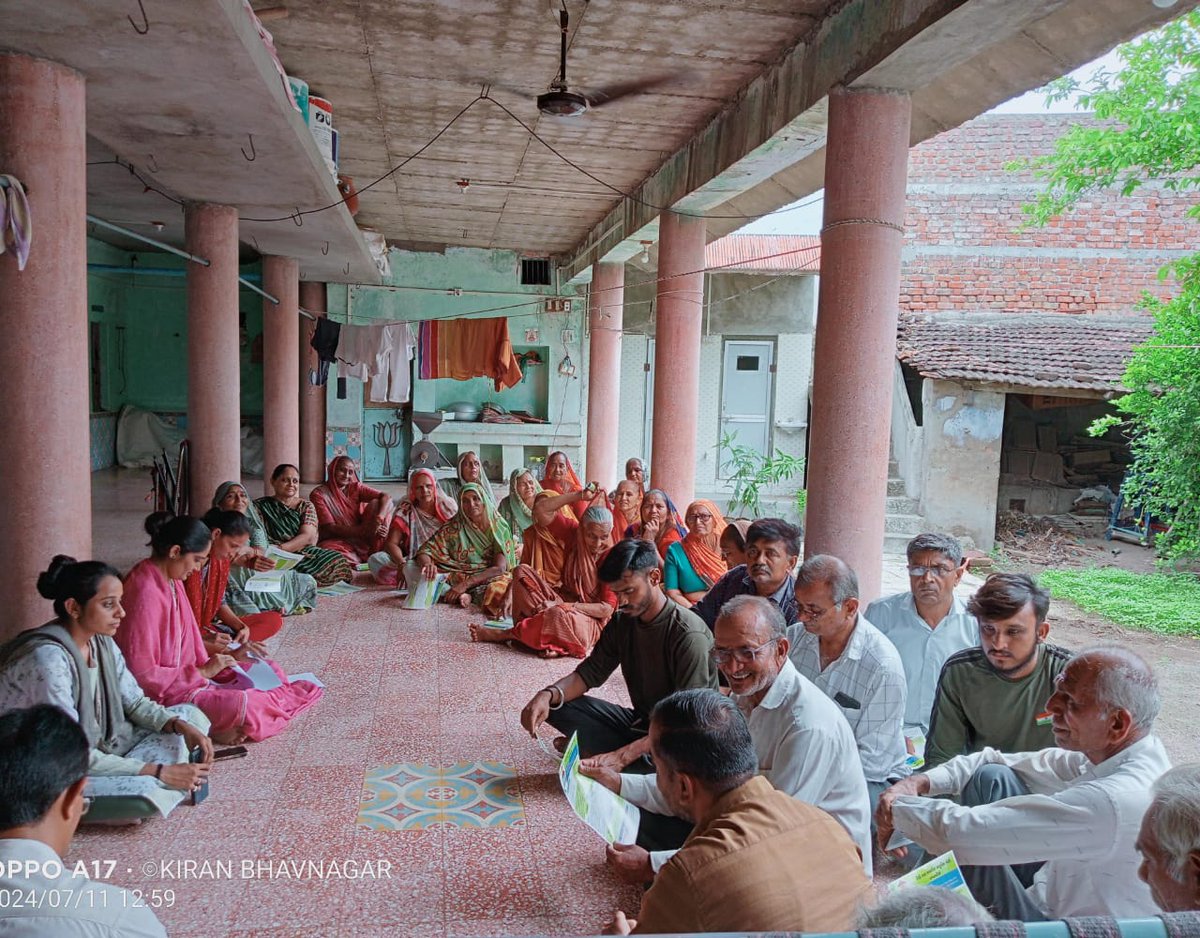 ભાવનગર જિલ્લાના શિહોર તાલુકાના વિવિધ ગામોમાં પ્રાકૃતિક ખેતી તાલીમ શિબિરોનું આયોજન કરવામાં આવ્યું. ખેતીવાડી વિભાગના ગ્રામસેવકશ્રીઓ દ્વારા ખેડૂતોને પ્રાકૃતિક ખેતી અંગે વિસ્તૃતમાં માર્ગદર્શન અપાયું.
<a href="/CMOGuj/">CMO Gujarat</a> <a href="/RaghavjiPatel/">Raghavji Patel</a> <a href="/DirectorateofA1/">Directorate of Agriculture</a>  <a href="/Collectorbhav/">Collector & District Magistrate Bhavnagar</a> <a href="/BhavnagarDdo/">DDOBhavnagar</a> @mahiti_bvn
