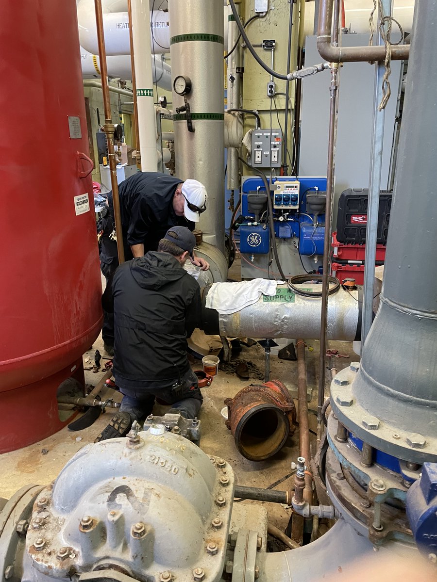 Queen's University Facilities tweet media