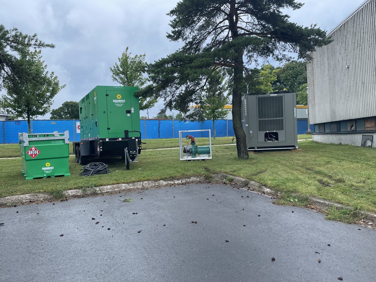 Queen's University Facilities tweet media