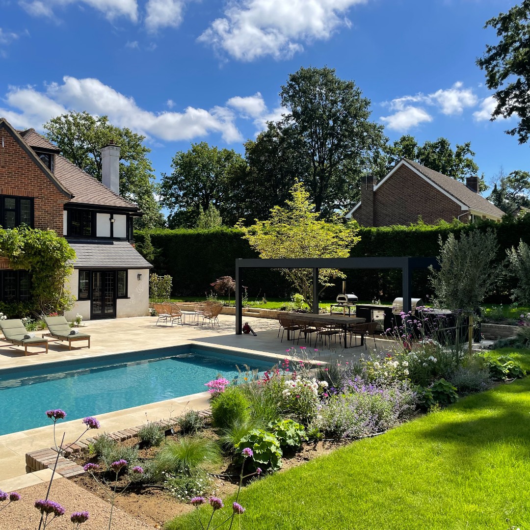 National Swimming Pool Day calls for a throwback to these stunning garden projects with pools and outdoor kitchens - the ultimate social outdoor space🔥

See more projects: grilloliving.com/projects/

#project #grillo #outdoorkitchen #bbq #gardendesign #landscaper #ukgarden #garden