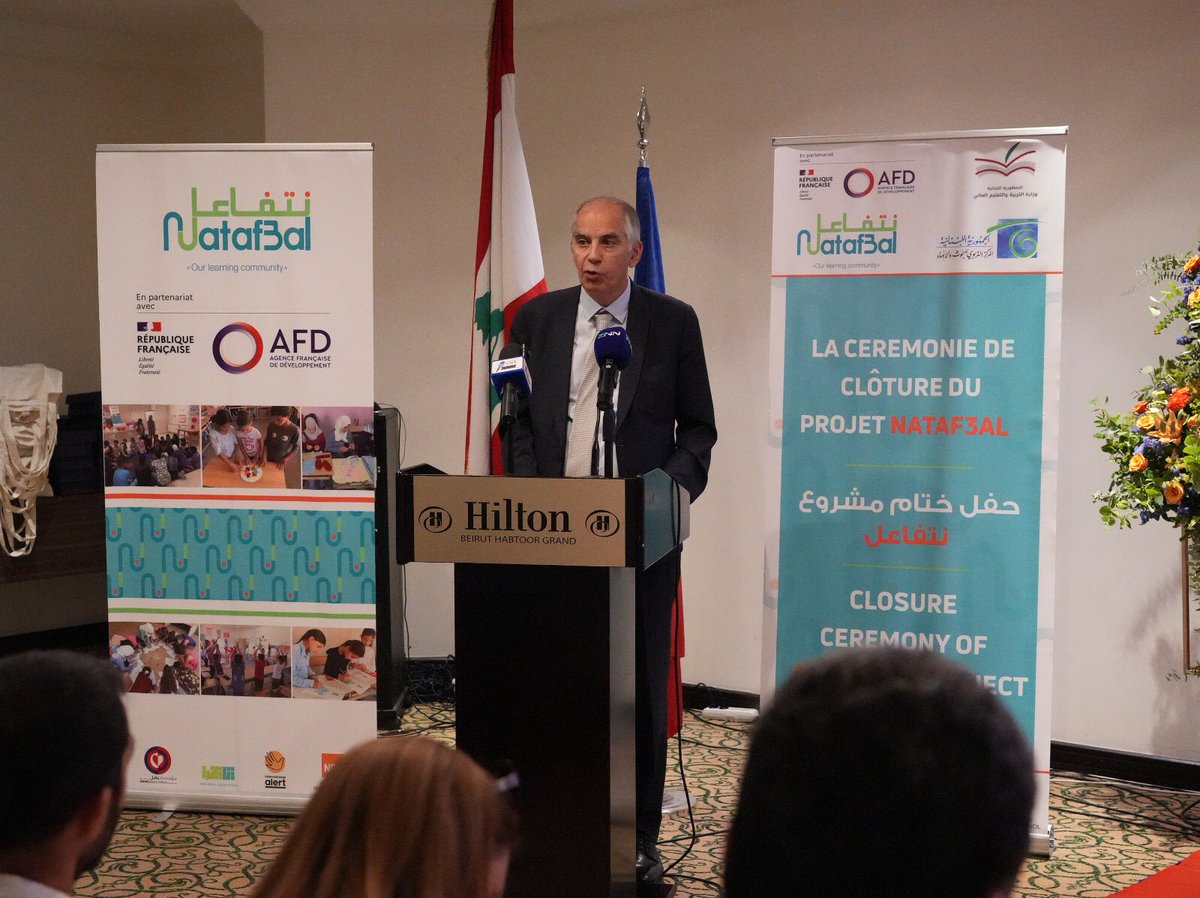 AFD_MidEast's tweet photo. Coup de projecteur sur les réalisations du projet “Nataf3al” de soutien à l’éducation publique au 🇱🇧, lors de la cérémonie de clôture sous le patronnage de @achkar_imad &amp; en présence de @Herve_Magro &amp; de nos partenaires @NRC_MiddleEast @IqraAssociatio1 @AMELASSOCIATION @intalert. https://t.co/YNtjUAAECs