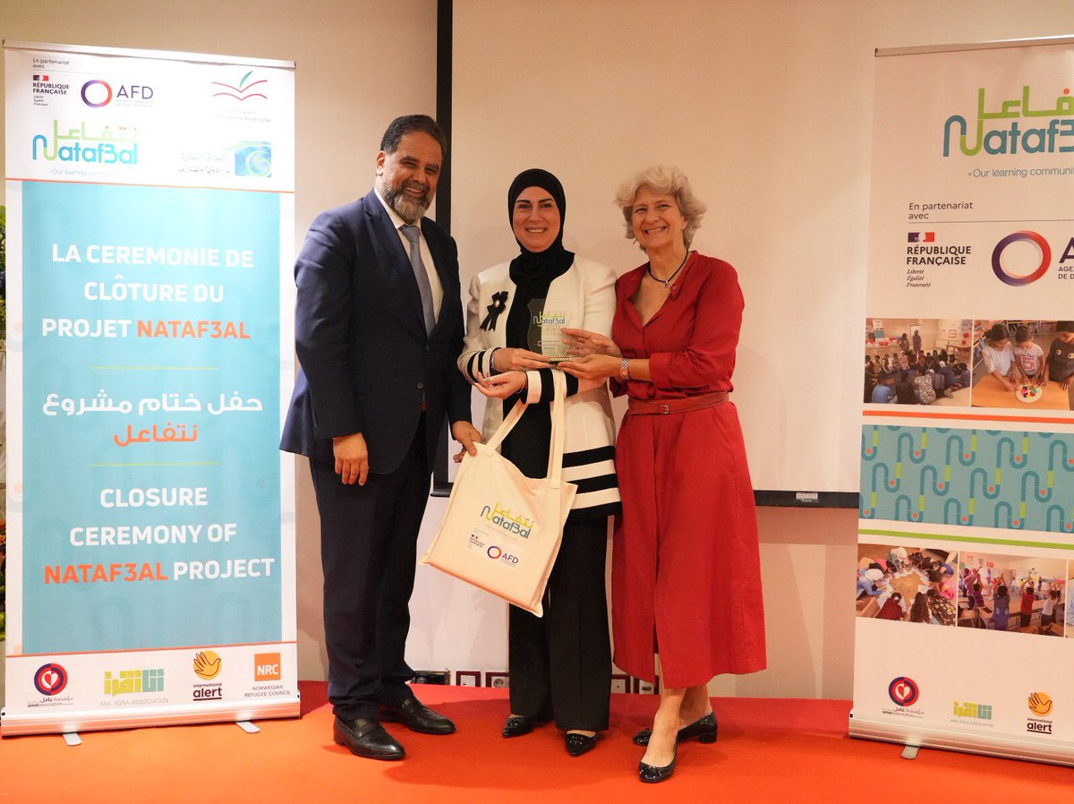 AFD_MidEast's tweet photo. Coup de projecteur sur les réalisations du projet “Nataf3al” de soutien à l’éducation publique au 🇱🇧, lors de la cérémonie de clôture sous le patronnage de @achkar_imad &amp; en présence de @Herve_Magro &amp; de nos partenaires @NRC_MiddleEast @IqraAssociatio1 @AMELASSOCIATION @intalert. https://t.co/YNtjUAAECs