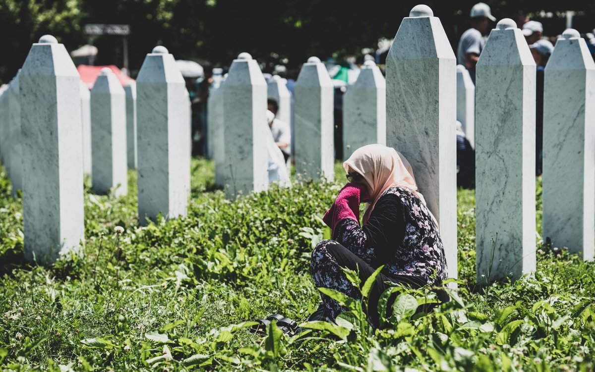 SrebrenicaMC's tweet photo. U Memorijalnom centru u Srebrenici klanjana je dženaza za 14 žrtava genocida. https://t.co/rMLbsOX79e