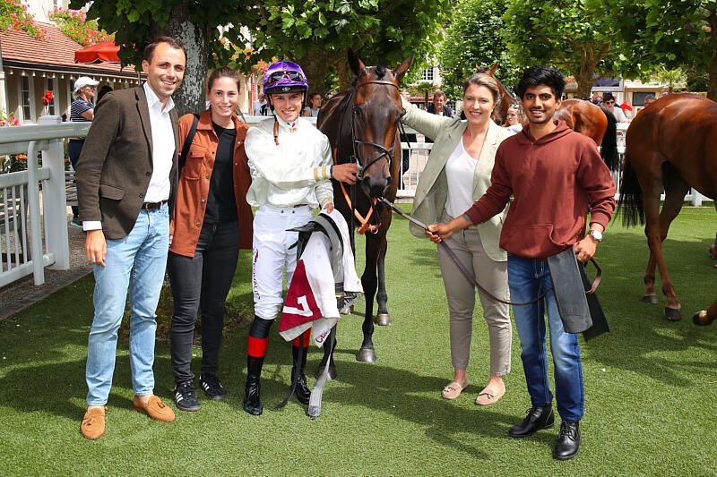 Stéphanie Nigge (@ecuries_nigge) on Twitter photo 🏆SUCCÈS🏆 TANIS remporte brillamment le Prix d’Ellon sur l’hippodrome de Clairefontaine. Toutes nos félicitations à son propriétaire Gérard Augustin-Normand, à son éleveur Haras Garmar et à son jockey <a href="/cesarbelmont/">Cesar Belmont</a>. Un grand bravo à toute notre équipe 🙏🙏🙏 🏆SUCCÈS🏆 TANIS remporte brillamment le Prix d’Ellon sur l’hippodrome de Clairefontaine. Toutes nos félicitations à son propriétaire Gérard Augustin-Normand, à son éleveur Haras Garmar et à son jockey <a href="/cesarbelmont/">Cesar Belmont</a>. Un grand bravo à toute notre équipe 🙏🙏🙏