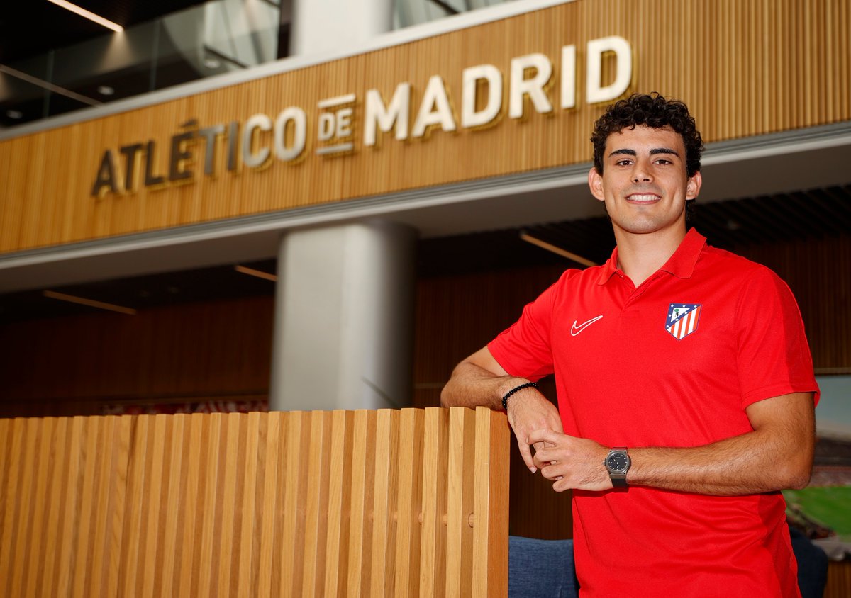 AtletiAcademia's tweet photo. ❝Estoy muy ilusionado de seguir vinculado al club del que he sido desde pequeño❞

— Pablo Pérez 🔴⚪ https://t.co/dpvQ8k8mRM