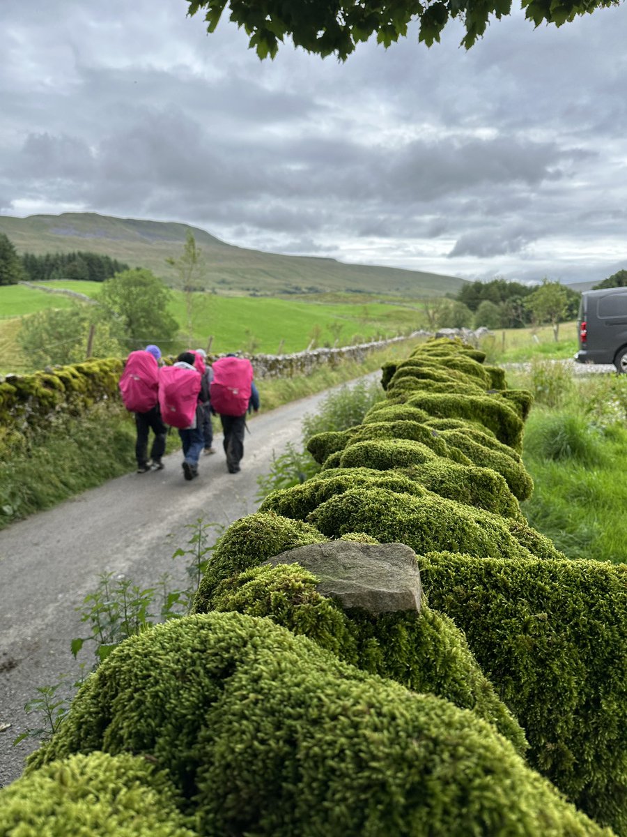 DofEWNAT's tweet photo. Springwood Gold Day 3 - and it’s not raining - yet!!! Groups both away in good time- today up and over Whernside - another Peak done!! @GrahamLodge1 @SHSKingsLynn @MarshlandHigh @StClements @Smithdon_High @DofECentral https://t.co/HGsHuGlMrl