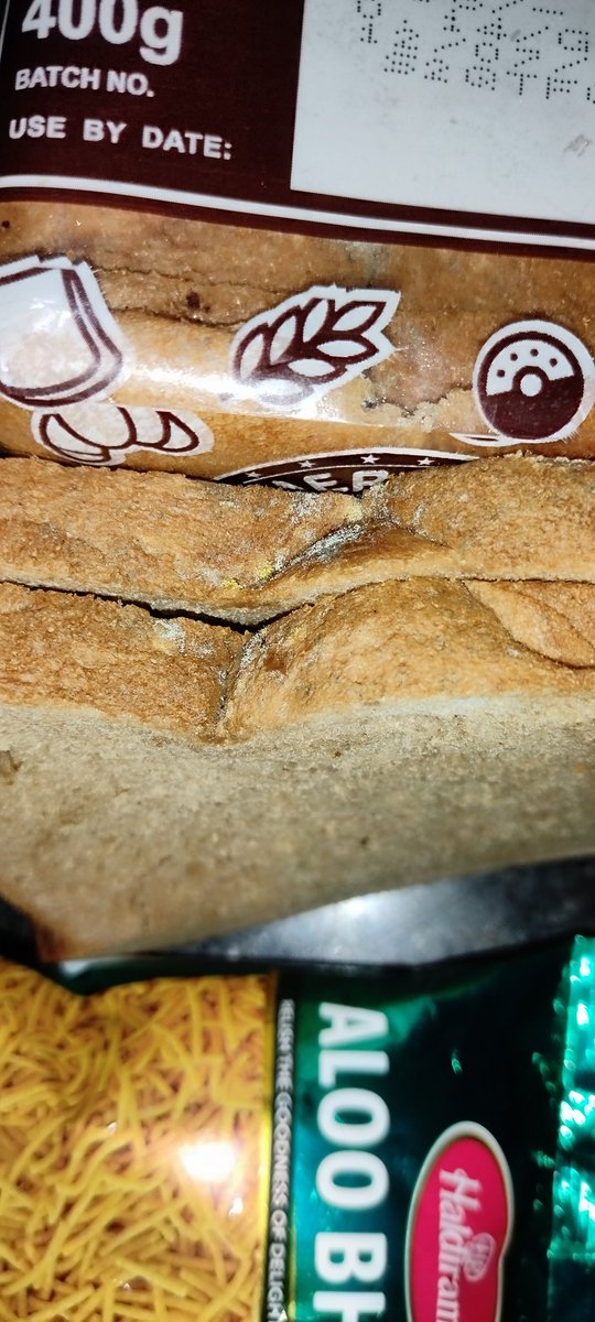 Kratikasinghal7's tweet photo. What the hell are you selling in the name of discount.yesterday i bought this bread from Reliance SMART Superstore sector 15 ..marna chate ho kya fekhne ki chiz discount k nam p de rhe ho
@BrutIndia @TOIGurgaon @HTGurgaon @reliancegroup @RIL_Updates https://t.co/XPv7oKWwn2