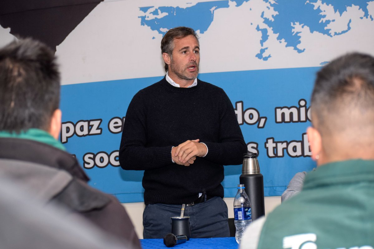 heberjrios's tweet photo. Encuentro del sindicalismo bonaerense en Pilar, junto a representantes del movimiento obrero, el ministro Walter Correa y el intendente Federico Achával. https://t.co/g37ldDzTLr