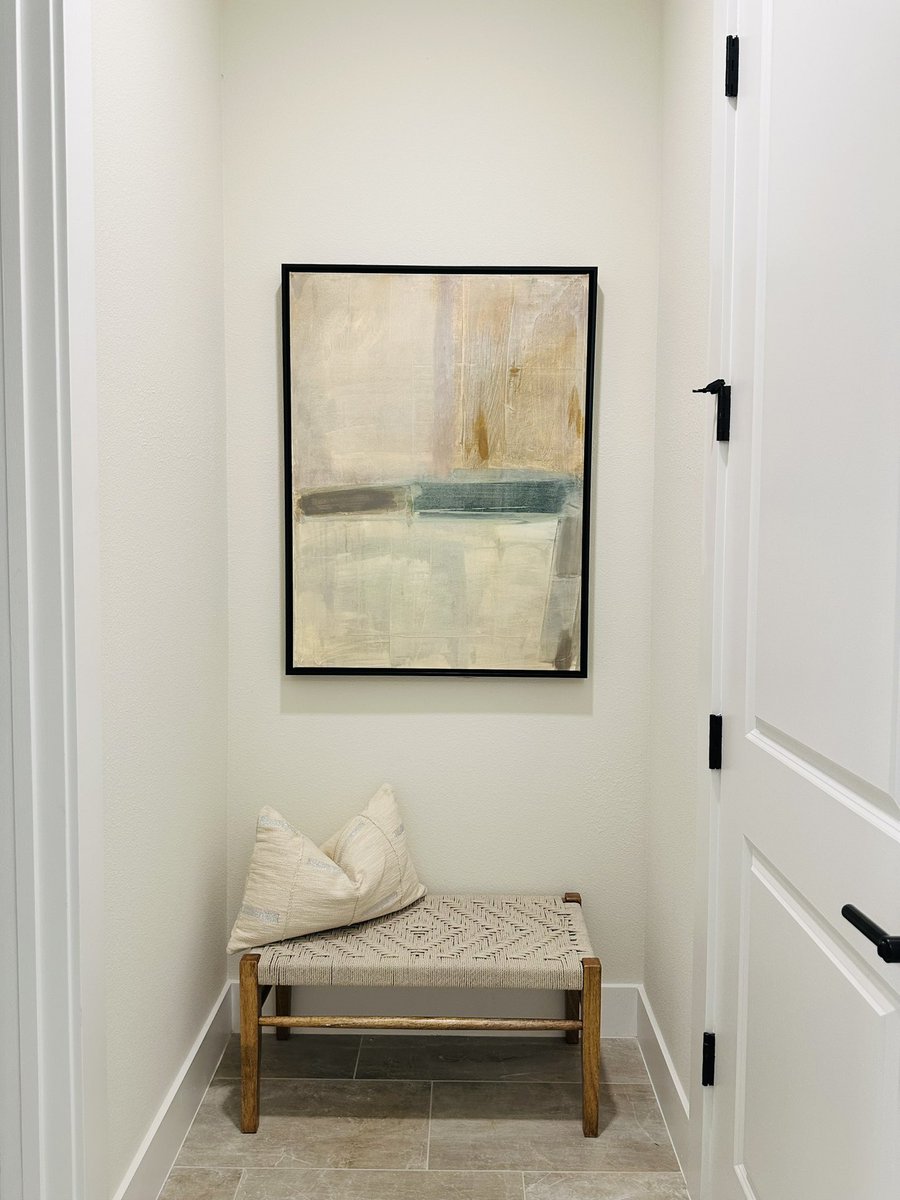 Finding the perfect balance in a home makes it more inviting whether it’s 800 or 5,000 sq ft.  Some use color, textures, or design.  Here is one I recently showed that incorporates these elements. #homedecor #interiordesign #HomeSweetHome