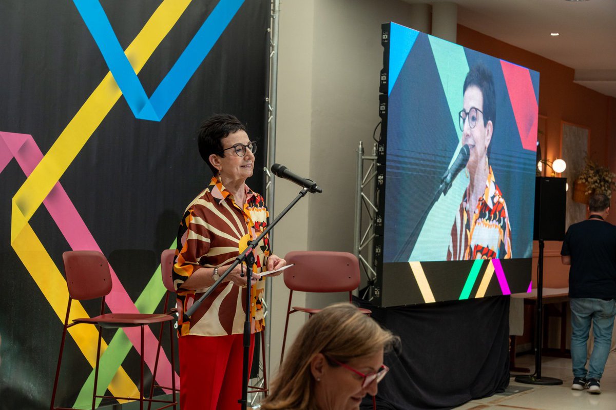 albertcaste's tweet image. 🏆 Magnífics #PremisCambra de @CambraTerrassa a #Matadepera. Un honor haver presidit el jurat d’uns merescudíssims reconeixements empresarials amb el maridatge de #CarmeRuscalleda 😋