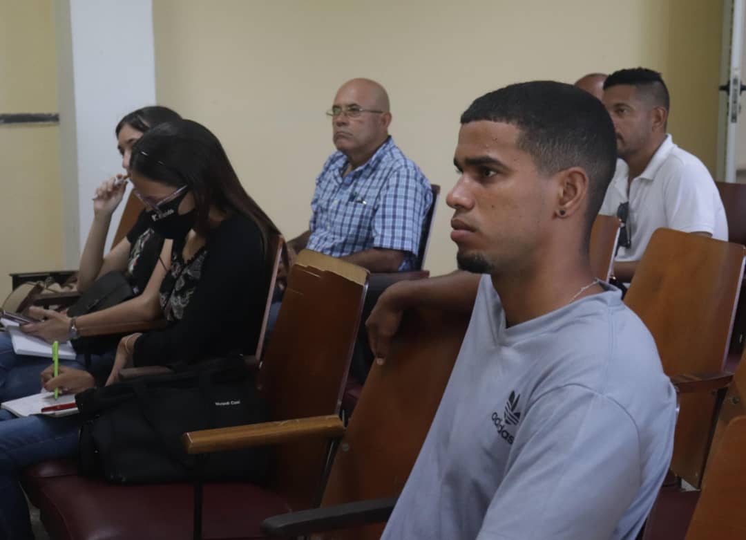 uc_camaguey's tweet photo. 🇨🇺🇫🇷Como parte de la Feria Internacional de la @uc_camaguey, los investigadores, Dr. C. Redimio Pedraza Olivera y la Dr. C. María Isabel Bardina Torres, expusieron sus experiencias sobre la colaboración científica con instituciones y especialistas de #Francia.

#UCCuba https://t.co/Uvz4L90kz4