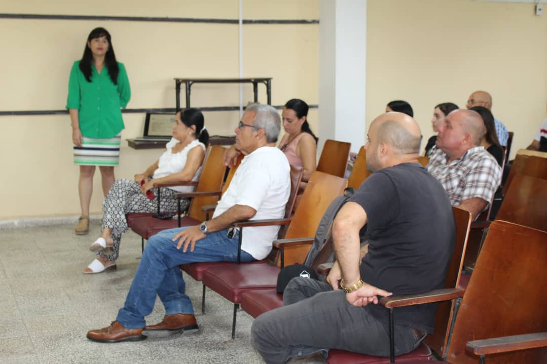 uc_camaguey's tweet photo. 🇨🇺🇫🇷Como parte de la Feria Internacional de la @uc_camaguey, los investigadores, Dr. C. Redimio Pedraza Olivera y la Dr. C. María Isabel Bardina Torres, expusieron sus experiencias sobre la colaboración científica con instituciones y especialistas de #Francia.

#UCCuba https://t.co/Uvz4L90kz4