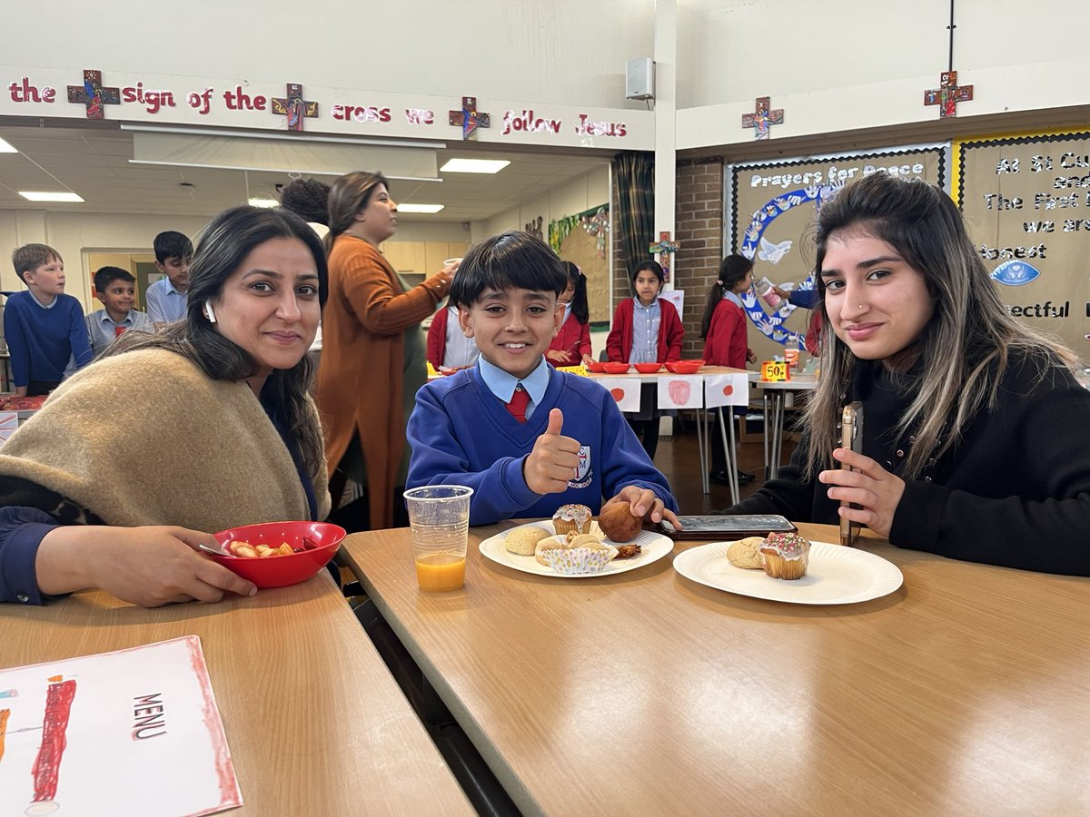 SCFM_Tweets's tweet photo. Year 3 had such a lovely afternoon doing their @Skills_Builder Food Festival! Thanks to the helpers and parents for coming to see us- hope you enjoyed the food from around the world 🌎 https://t.co/jClEVOG8h2