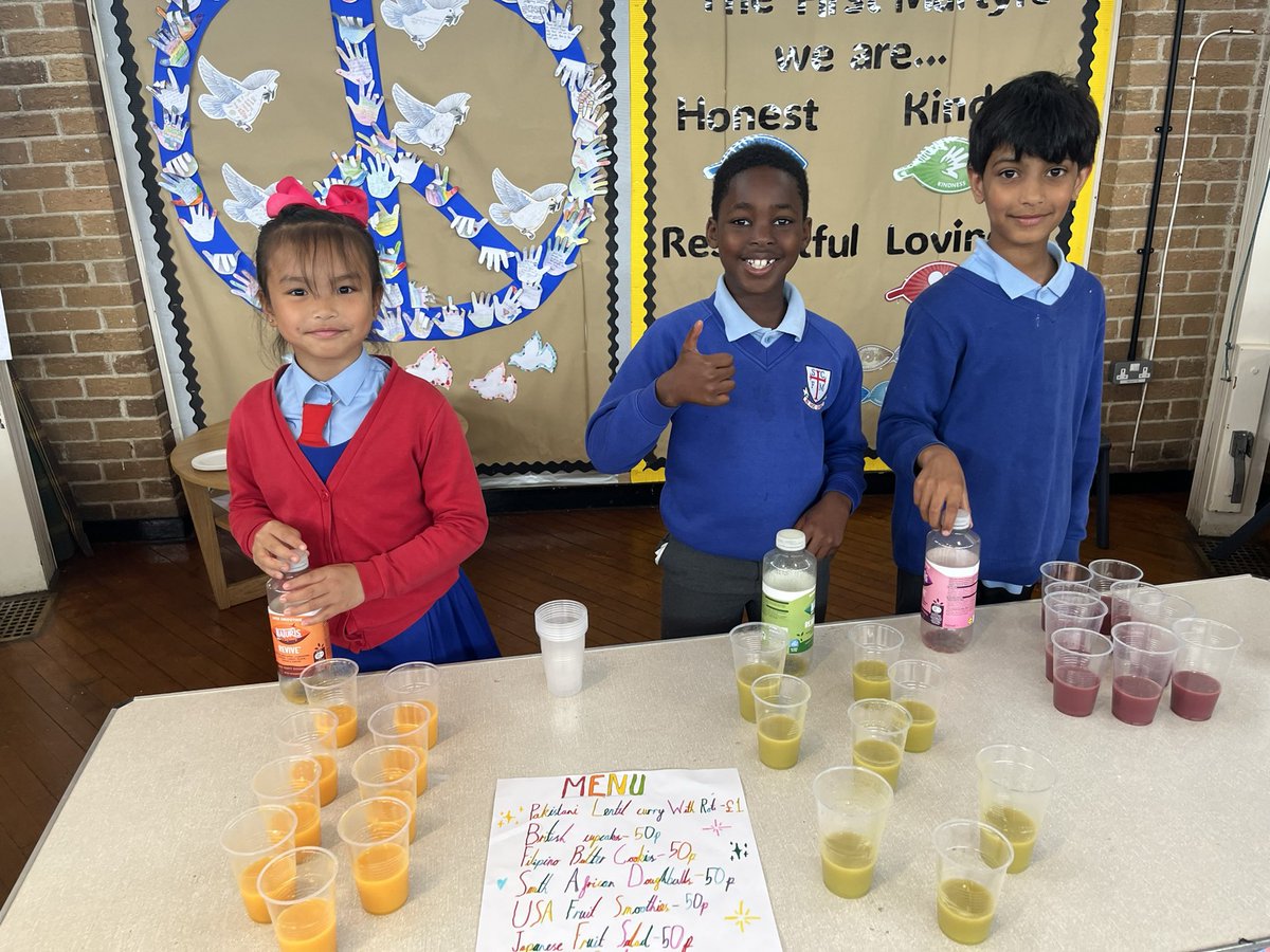 SCFM_Tweets's tweet photo. Year 3 had such a lovely afternoon doing their @Skills_Builder Food Festival! Thanks to the helpers and parents for coming to see us- hope you enjoyed the food from around the world 🌎 https://t.co/jClEVOG8h2