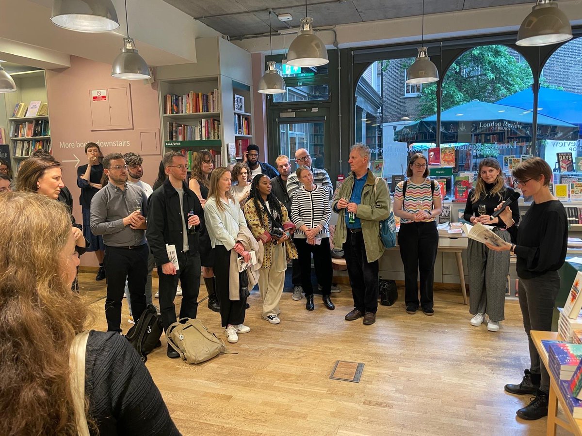 Han_Smiff's tweet image. 10-year anniversary celebration for @J_M_Originals / @JohnMurrays Originals and launch of Portraits at @LRBbookshop this week with so many excellent people. Here&apos;s to risk-taking writing and reading always 🔥🔥