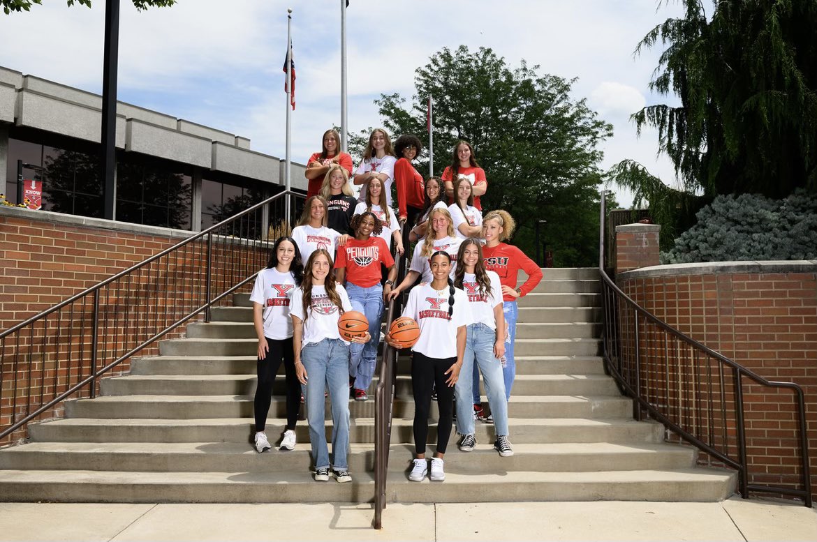 bbarrier20's tweet image. I’m so thankful Hayden landed at YSU. She is exactly where she needs to be with all the right people. ❤️🐧
#Heisgood