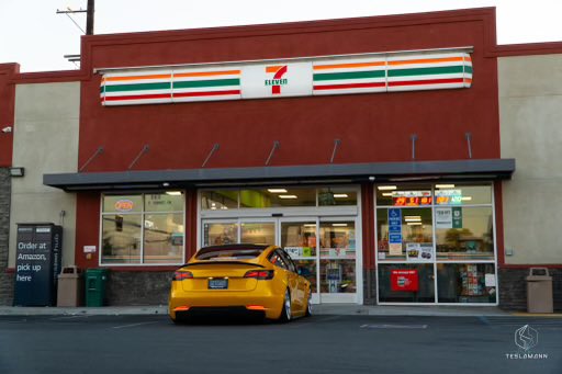 getsomesports's tweet photo. Do U know what today is !?! … YEP iTs @7eleven FREE smaLL #Slurpee DAY ! !
#CarsOf7Eleven #7Eleven #SnackTime #OhThankHeavyn #SlurpeeSmiles #Tesla https://t.co/G46eBokfl5