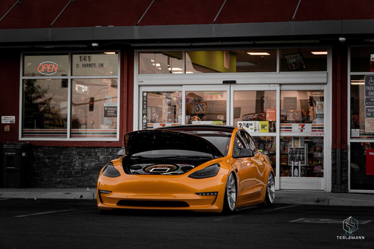 getsomesports's tweet photo. Do U know what today is !?! … YEP iTs @7eleven FREE smaLL #Slurpee DAY ! !
#CarsOf7Eleven #7Eleven #SnackTime #OhThankHeavyn #SlurpeeSmiles #Tesla https://t.co/G46eBokfl5