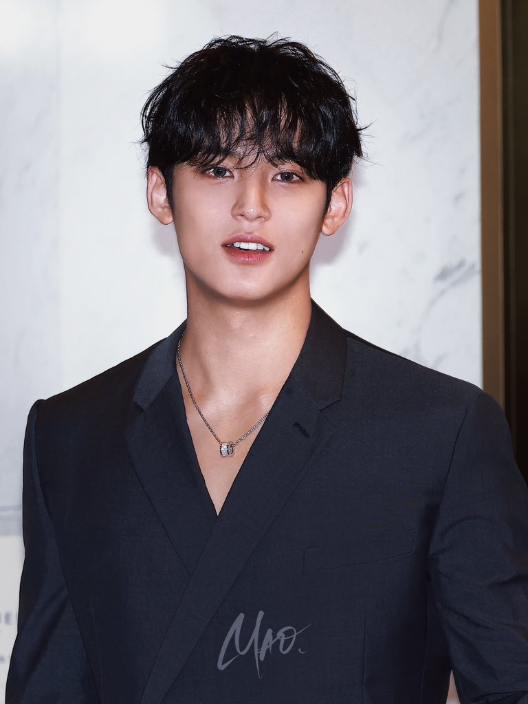 MAOeer_'s tweet photo. 240711 Moët&amp;Chandon
有一双能蛊惑人心的眼 

#민규 #MINGYU #ミンギュ
#SEVENTEEN #세븐틴 https://t.co/355waKWj2L