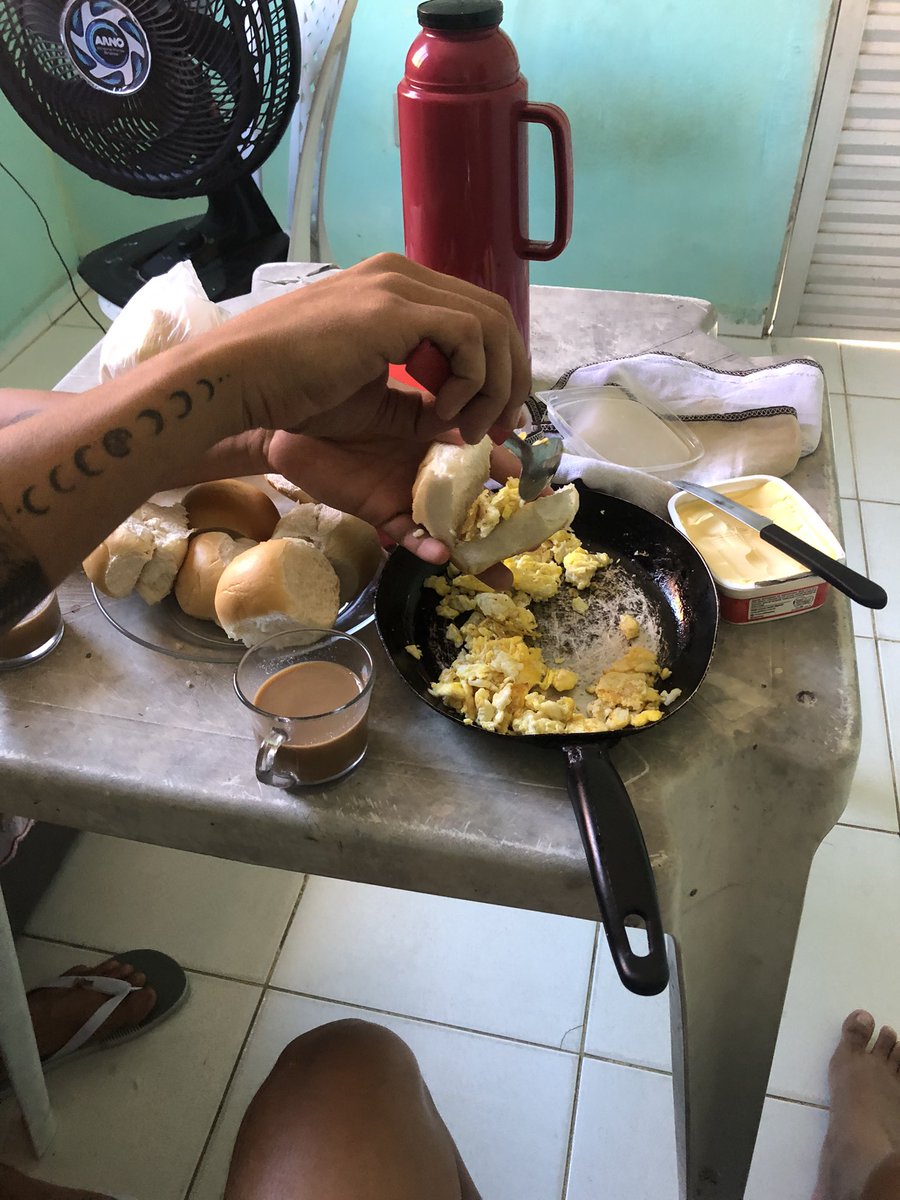 Pamonha com café 😂