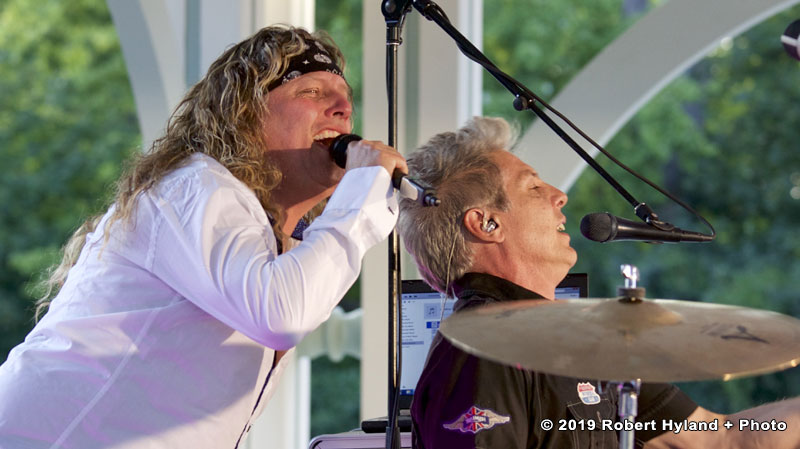 UPresents's tweet image. Tonight, Jukebox Heroes will be rocking the bandstand at 7:30pm! 🎸🎵 Don't miss out on the fun and great music. See you there!

Photos courtesy Rob Hyland. RH+A

#TNATB #UnionvilleMainStreet #LiveMusic