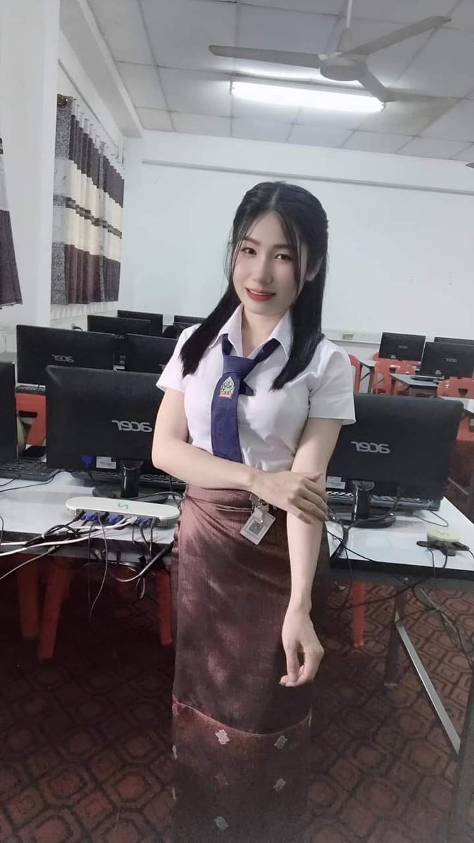 Inew928771's tweet photo. หน้าแบบนื้พอสิเรัดไห้อ้ายเพยได้บ่อ. https://t.co/MzRRzY6nPX