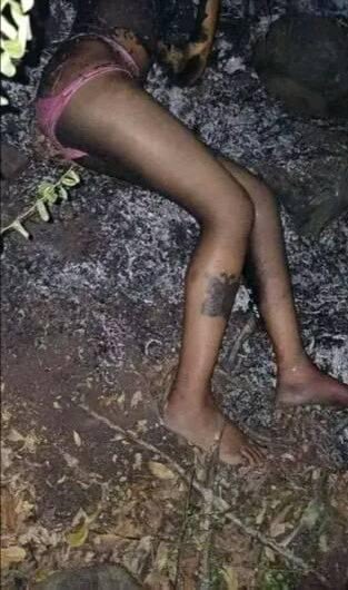MbazimaThomason's tweet photo. “Fortunately the girl family has been found it is said that she’s from GAME😭and goes by the name Koketsi Hazel💔deepest condolences to the family and gratitude to the community of Gobhoza and Lekazi that found her body😭Rest in peace Girl😭no one deserves such a painful death💔😓

I don't know know if it's okay to share these pictures but I feel like most people deserve feedback and also our community needs answers💔😓apologies again to the family 😭💔”