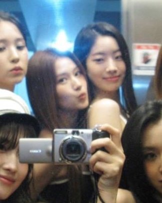 240711 jihyo (_zyozyo) instagram update with sana and dahyun