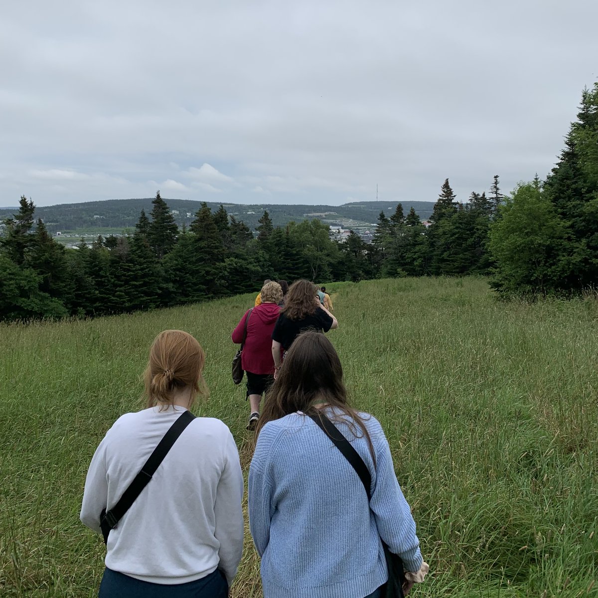 aitcmb's tweet photo. 🌾 This morning, our staff visited @theobrienfarm, where we explored sustainable food production, and delved into a strategy session for #thinkAG with our @AITCCanada collective.
Together, we are dedicated to fostering a new generation of agricultural leaders and innovators! https://t.co/6KPviDISJz
