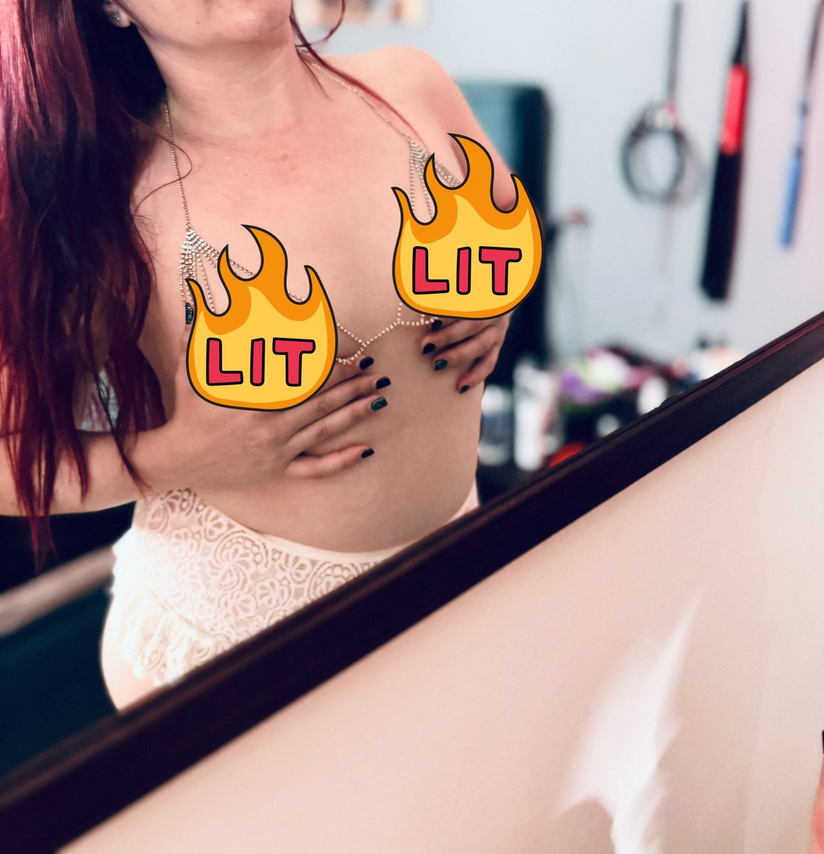 Hot Day 🔥🔥
Who’s cumming💦💦  on me
RT for every 💦💦

Ποιος θα με δρόσιζε λιγάκι;
RT για κάθε 💦💦
onlyfans.com/giorgosmariaco…