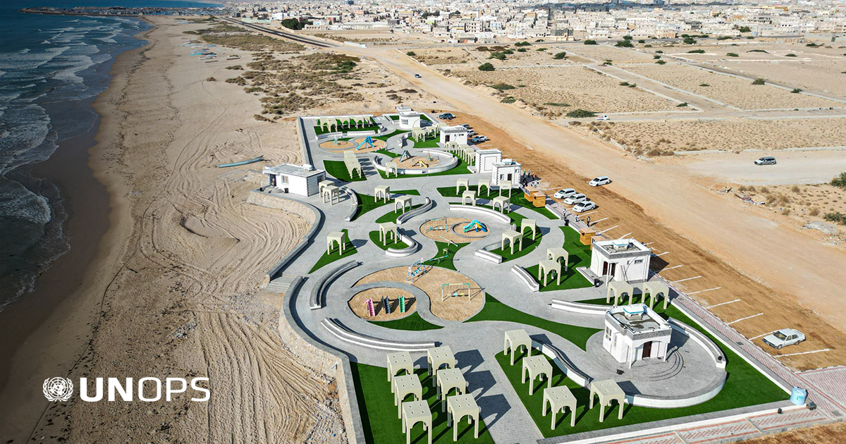UNOPS's tweet photo. 200K residents in Al-Shihr, #Yemen are benefiting from a new park built by @UNOPS_Yemen with @WBG_IDA funds.

Playgrounds provide a safe space for children to play, while LED solar lights &amp; shaded areas ensure the park can be enjoyed around-the-clock: https://t.co/ljSRX74mZl https://t.co/KEyjH9Euwl