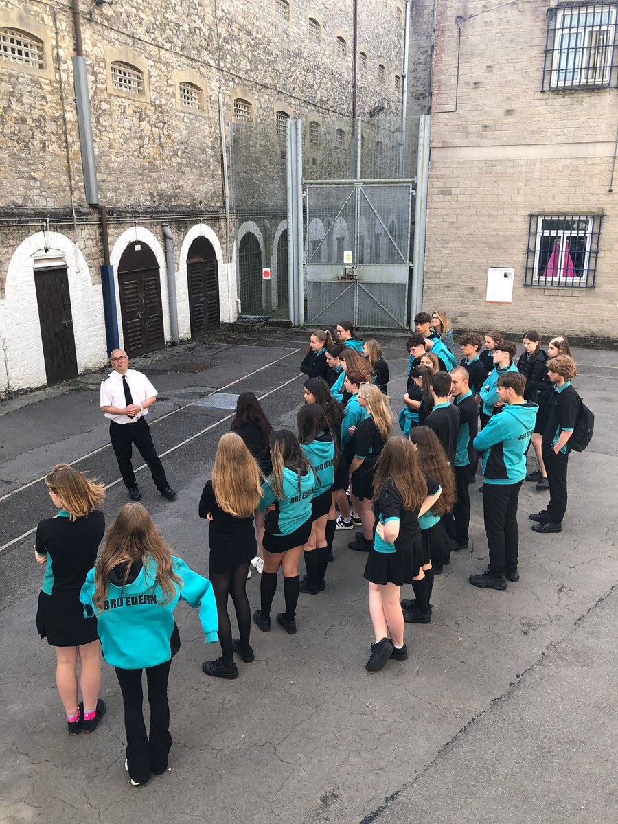 Taith tywys/ Guided tour #hanes #joio