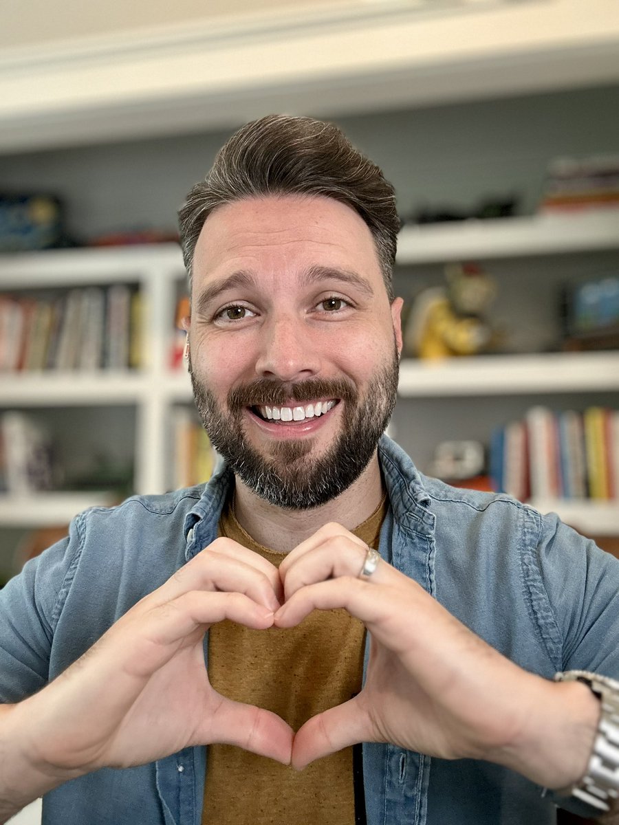gregfowlerco's tweet image. 🚨 LIVE Today! Thursday, July 11th at 1:00pm EST / 10:00am PST

Join us for an exclusive FREE event with Club Sellwell and Lion Bolt Media, featuring Aaron Hodson and Greg Fowler.

RSVP link: 👇🏻
sellwell.com/market-dominat…

#RealEstate #MarketDominance #ClubSellwell #LionBoltMedia