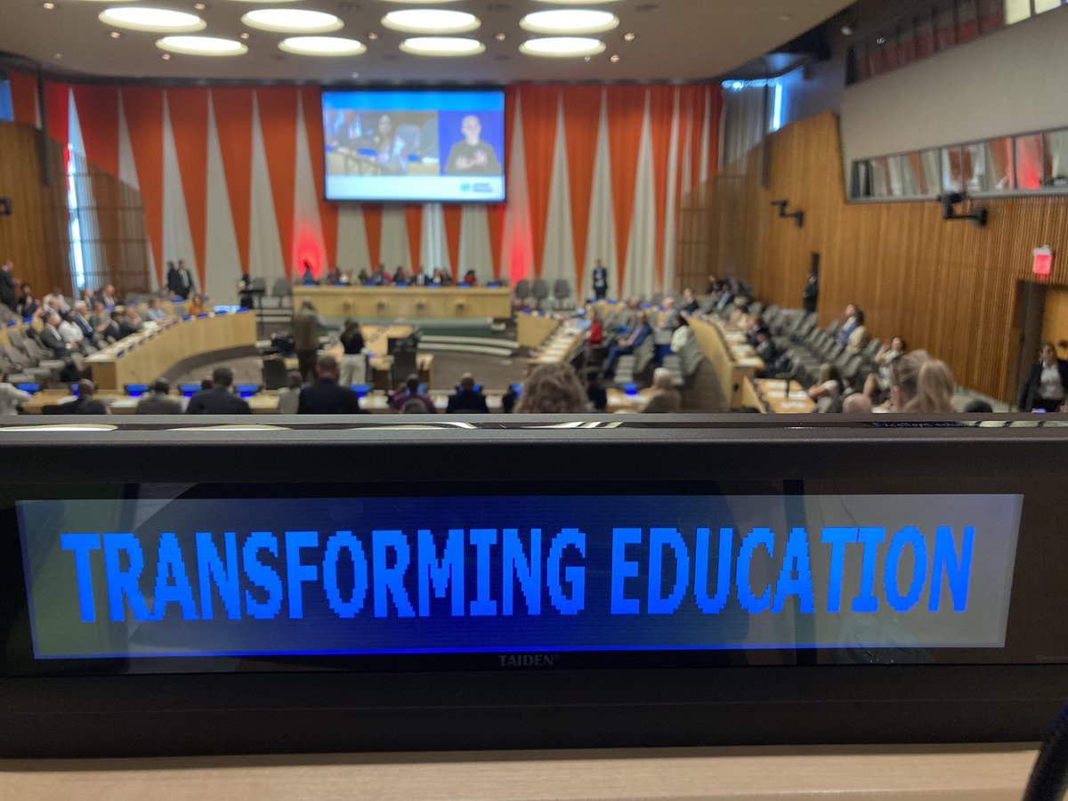 Education is in crisis, we have to radical overthink how we teach. Antonio Guterres demands a revolution. Education is the architect of peace and human rights. Therefore we need to support and train teachers.

Today at the Special Event on Transformation Education at the UN.