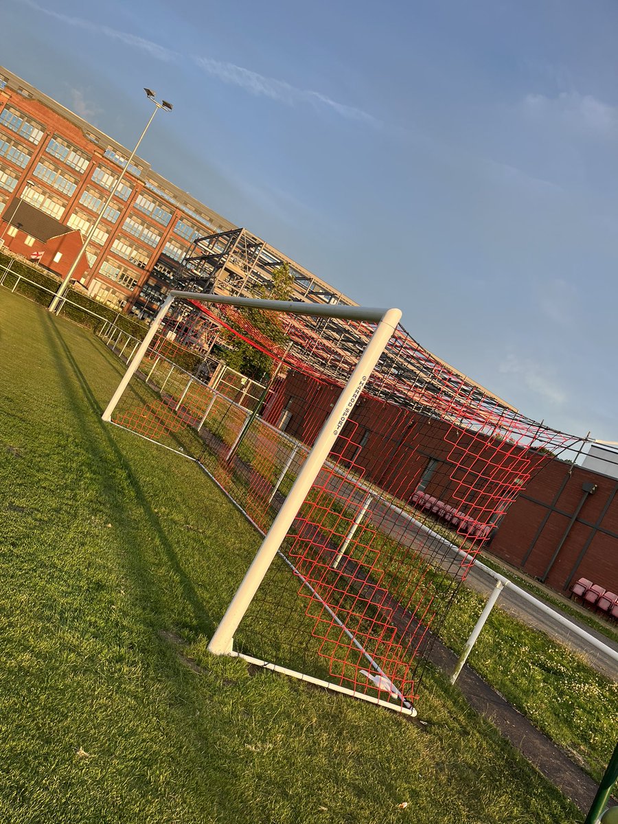 Fry Club FC tweet media