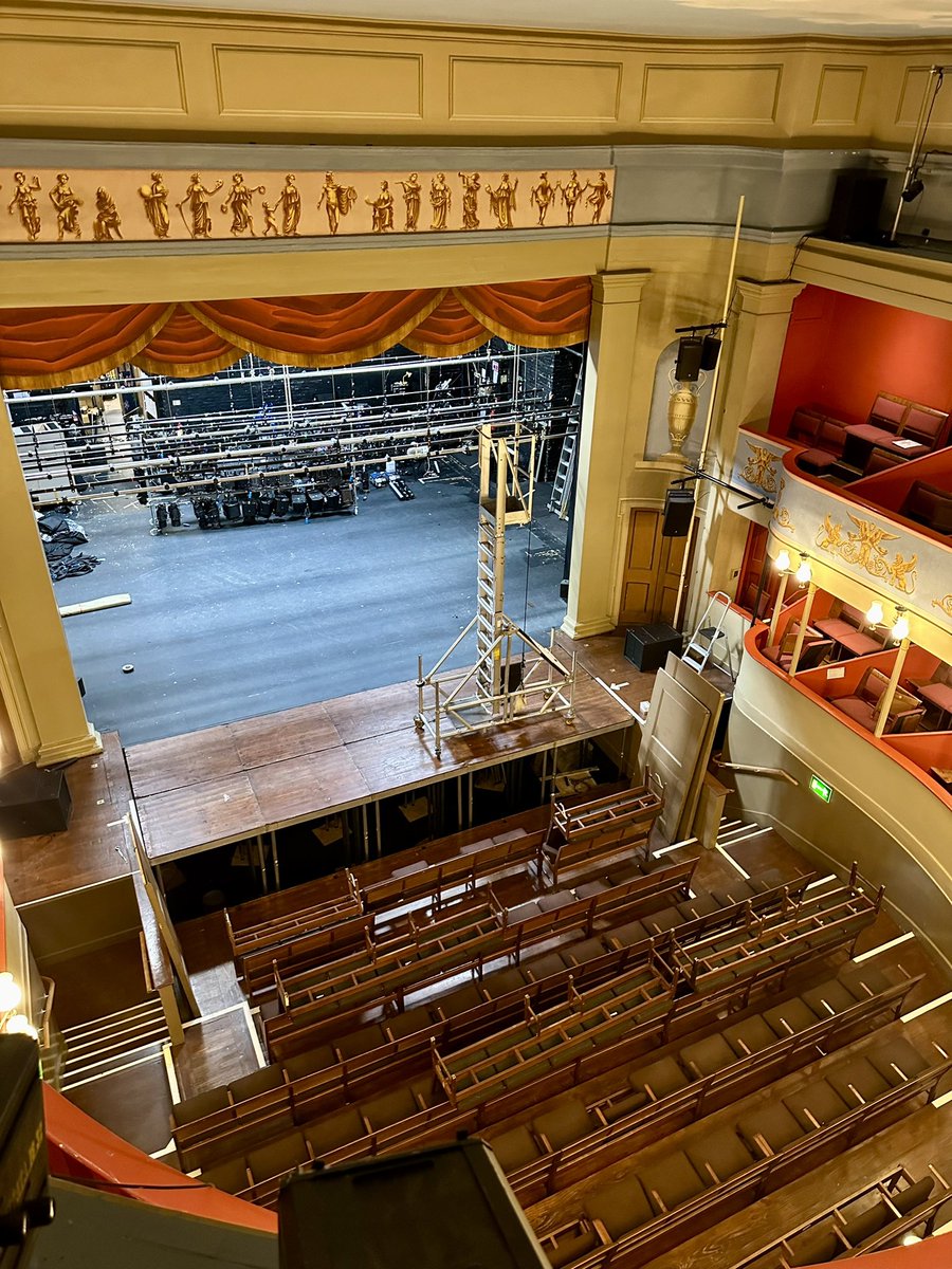 Lisa Emily Wakely tweet media