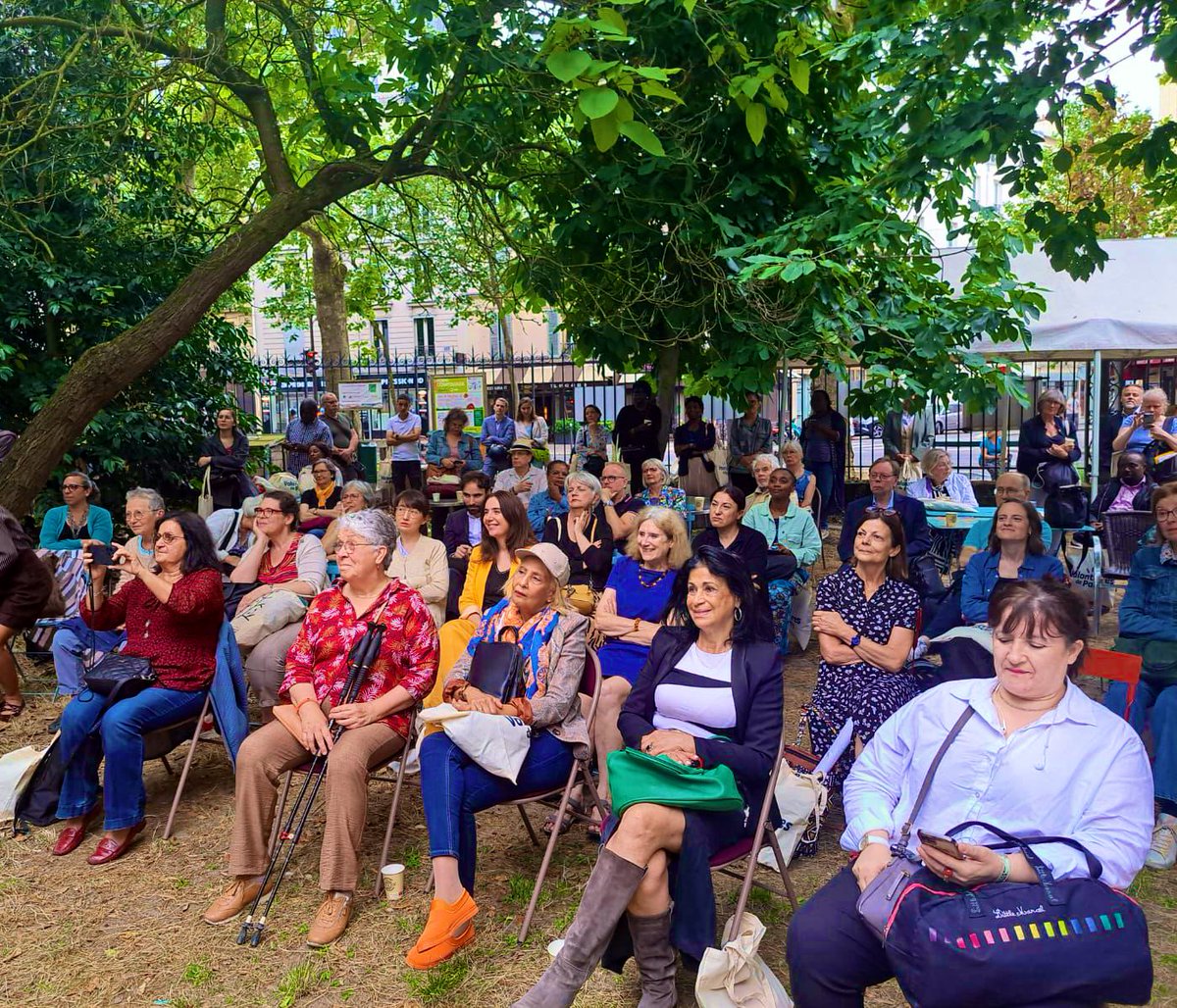 AnouchToranian's tweet photo. Soirée de remerciement des assesseurs citoyens mobilisés dans le cadre des Volontaires de #Paris au @CarrefourAsso 

+ de 600 personnes mobilisées aux élections euro. et leg. 

Ils ont permis de faire vivre la démocratie à Paris dans un moment crucial. 

Un immense merci ! https://t.co/HgrIUwLbFO