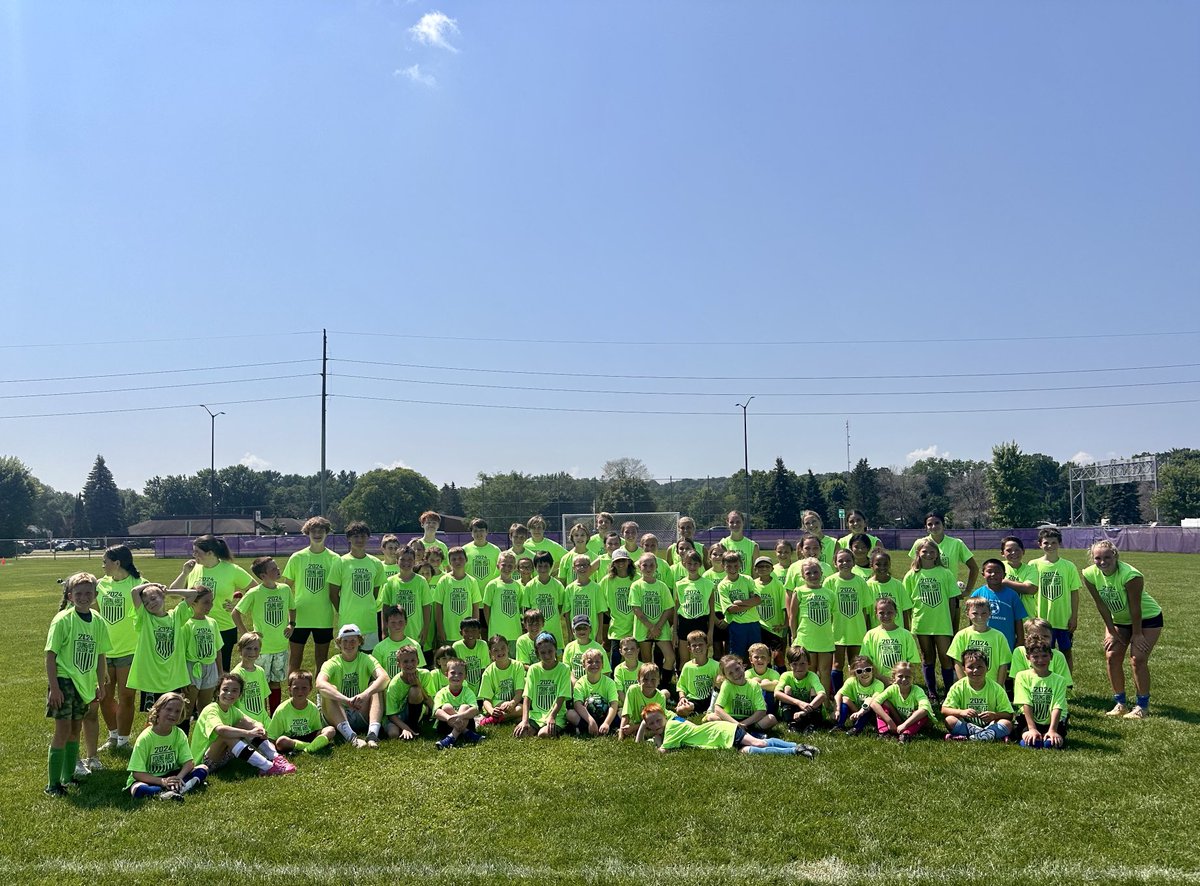 KiteDkite's tweet photo. These are the best days of summer! Old Abe Youth Camp is in full swing! We are midpoint through the camp! It’s been a great week with the Abes and the future Abes! Can’t wait for week 2! Go Abes! Bright future! 👊💜👇👀⚽️🦅💪 https://t.co/FegE1rOCJU