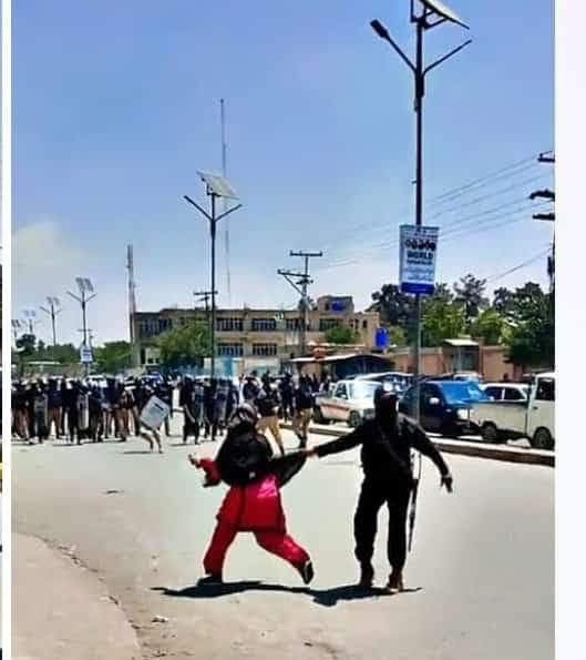 BycGwadar's tweet photo. Baloch Yakjahti committee Gwadar is strongly condemned the today Quetta Police brutality Attack on Peaceful protesters at Quetta. Such shameful act make more strength the resistance. 
#ShameOneQuettaPolice
#StopBalochGenocide https://t.co/IBTnR2rzo0