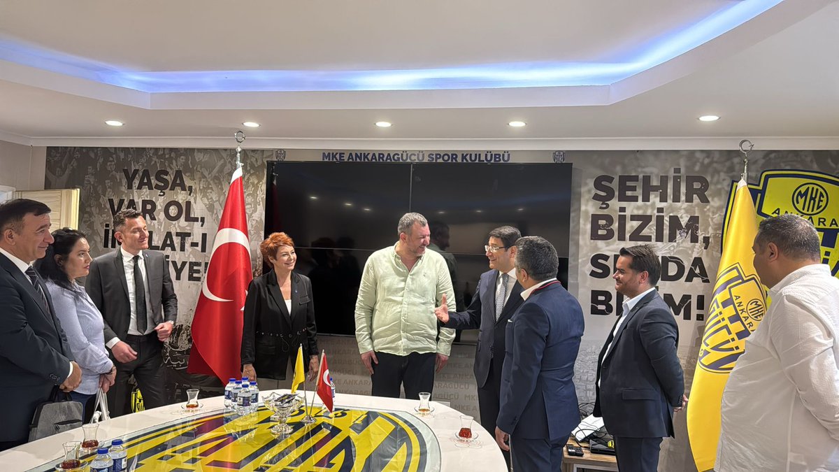 ErhanCelikEC's tweet photo. Genel Başkan Yardımcımız, Milletvekilimiz Sn. @avidrissahin, İl Başkanımız Sn. @elcinguloren_ ve teşkilatımızla birlikte şehrimizin takımı Ankaragücü’müzün yeni seçilen başkanı Sn.İsmail Mert Fırat’a ve yönetimine hayırlı olsun ziyaretinde bulunduk.

YAŞA, VAR OL, İMALAT-HARBİYE! https://t.co/QipJP24BNq