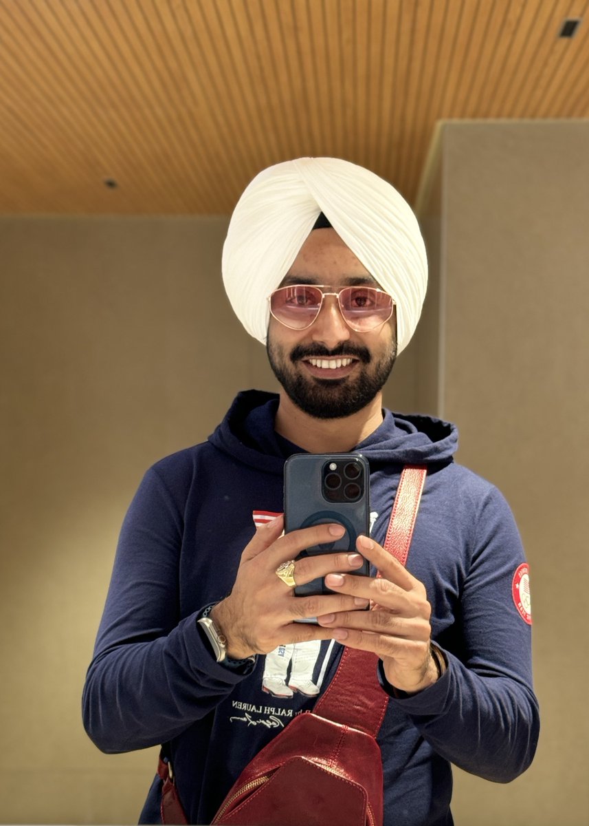 SufiSartaaj's tweet photo. โWhen in โ๐๐๐ผ, do as the Romans do.โ #collosium ๐๏ธ๐ฎ๐น Just arrived in #rome #italy ๐ฎ๐น Show is on Sat. July 13th at Via Della Conciliazion #europe ๐ช๐บtour #sartaajlive ๐ผ๐๏ธhttps://t.co/ARrvCO4fYT https://t.co/3I5rVI9QDz