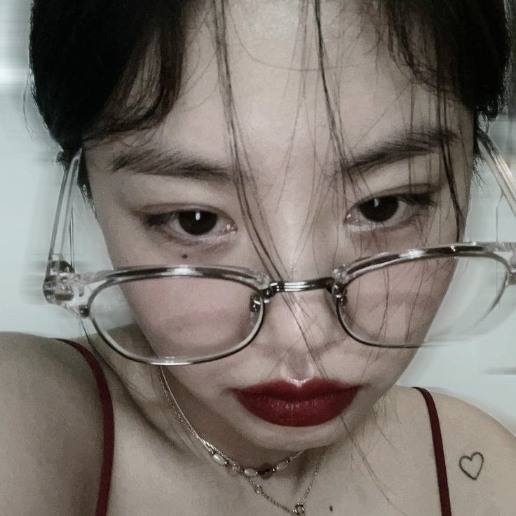 ᅠ

ᅠ          ﹫lucvlts  𝘀𝗵𝗮𝗿𝗲 𝗻𝗲𝘄 𝗽𝗼𝘀𝘁:  ( ਏਓ )

ᅠᅠᅠ  The  doors  stand  cold ,  barred
ᅠᅠᅠ  and  dispassionate.  Cruel  fate.ᅠᅠ
ᅠᅠ
ᅠᅠ